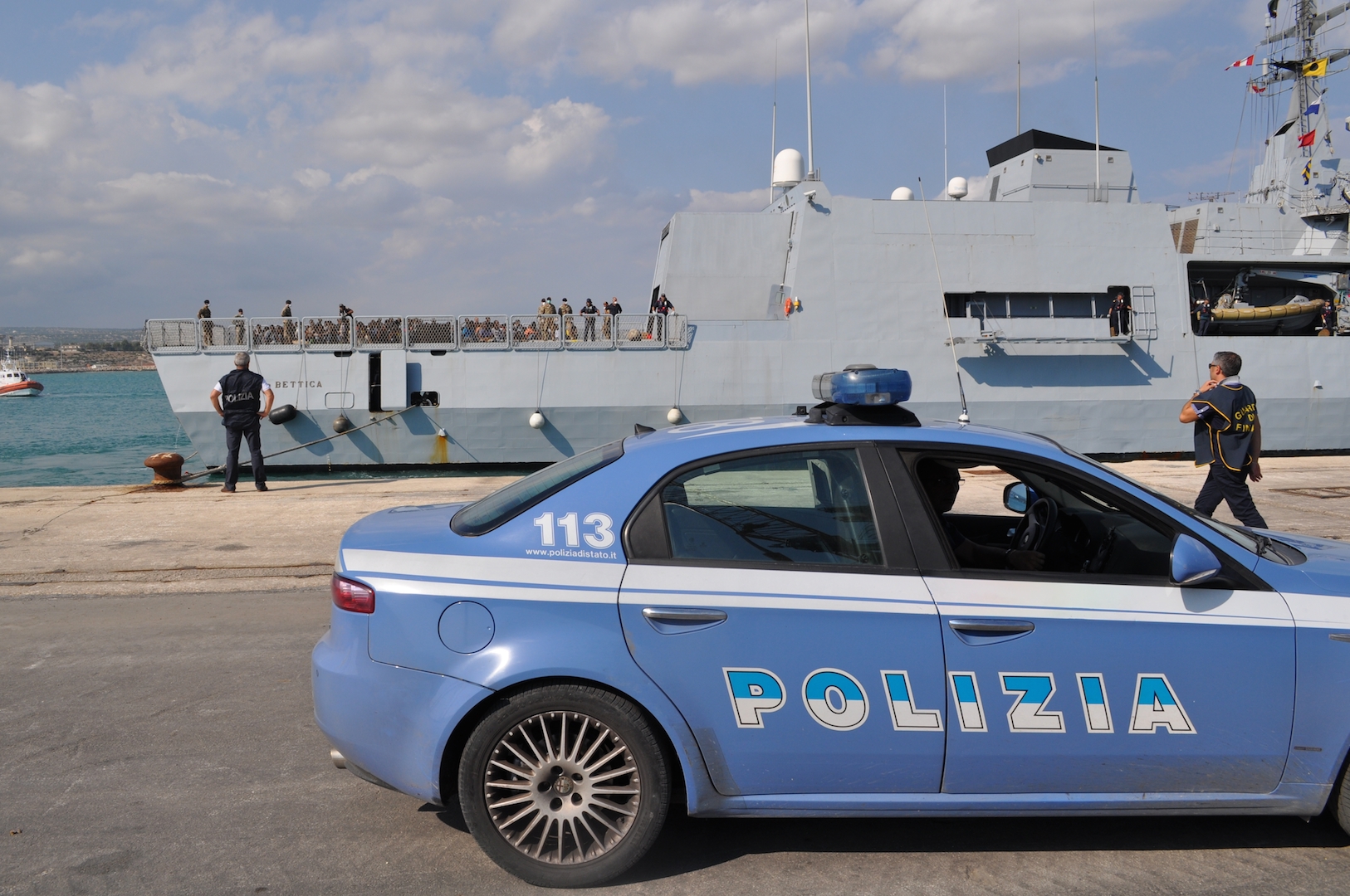 Lo spettro dell'Isis, fermato un migrante siriano