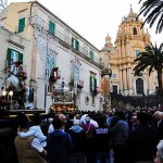 San-Giorgio-2014-i-fedeli-e-i-devoti-presenti-alla-processione