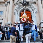 San-Giorgio-2014-l’uscita-dal-Duomo-del-simulacro