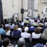 Chiara Valerio con Giuseppina Torregrossa in via Mariannina Coffa