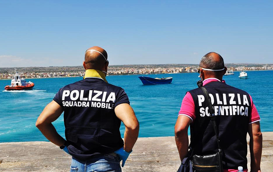 polizia_pozzallo Due libici arrestati, stavano espatriando con documenti falsificati