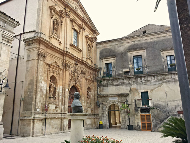 scuola raffaele poidomani