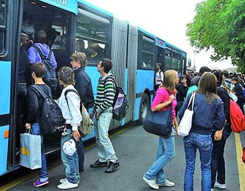 L'Ast lascia a piedi gli studenti