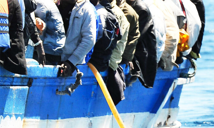migranti_barcone