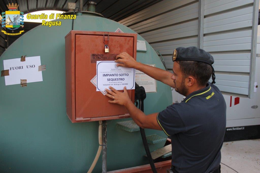 pompa_di_benzina pompa_di_carburante