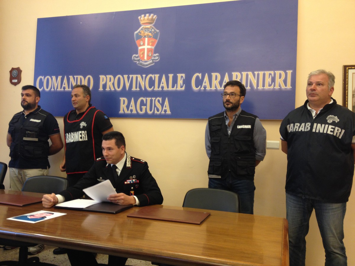 Carabinieri, eseguite due ordinanze per tentata estorsione