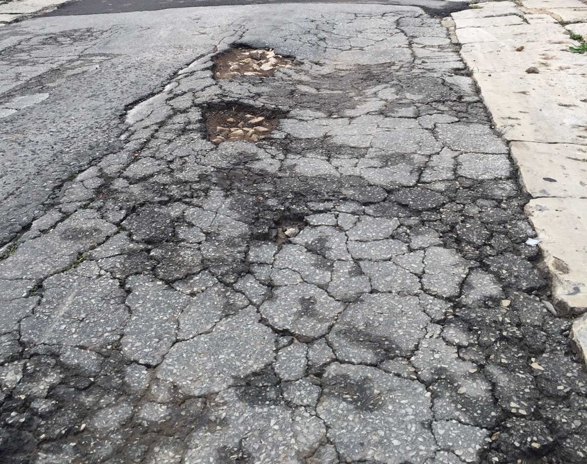 Ragusa, strade ridotto a un colabrodo