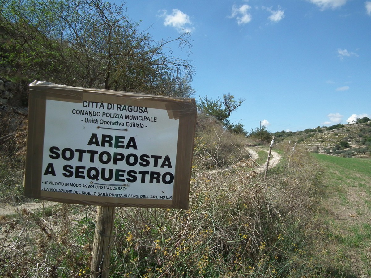 villette in zona agricola scattano i sequestri