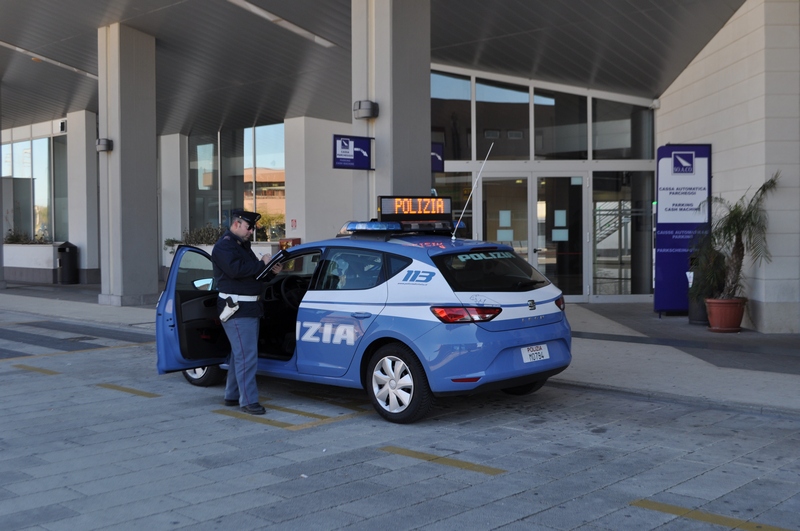 Ragusa-polizia-aeroporto-comiso