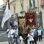 San Giorgio 2017 gli stendardi delle confraternite