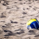 pallone-spiaggia-696×463