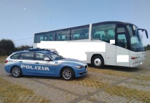Pullman scolastici non in regola, scattano denunce e multe