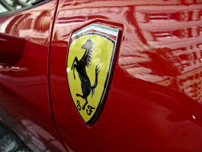 ferrari-295009_1920
