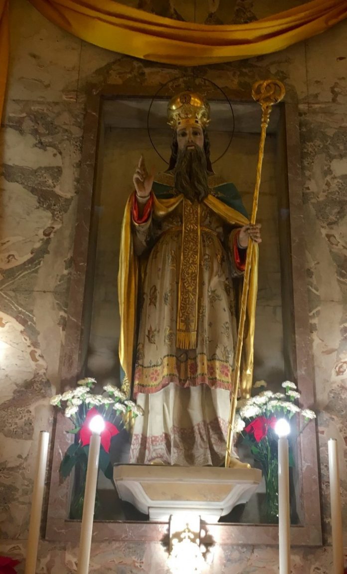 Il simulacro di Santo Spiridione nel santuario della Madonna del Carmelo a Ragusa