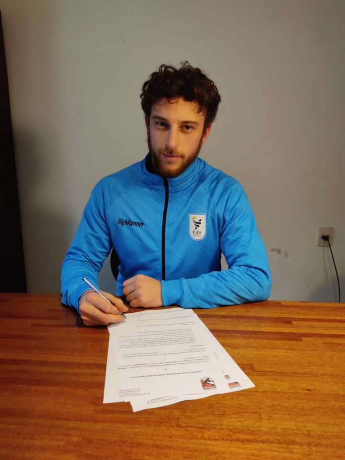 Diego Falabrino alla firma