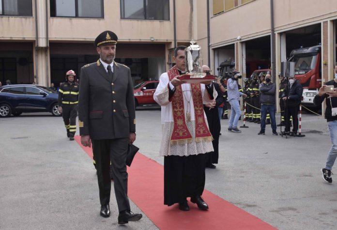 L'arrivo della reliquia