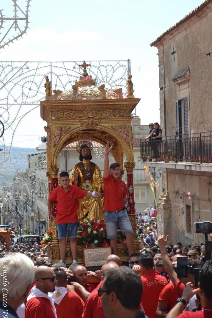 San Bartolomeo apostolo il simulacro dopo la Sciuta