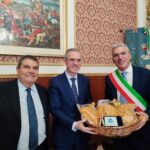 Pane donato a Falcone, S. Croce