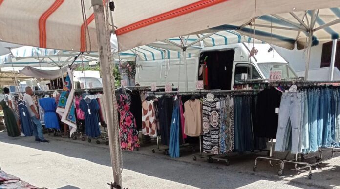 ambulanti bancarella