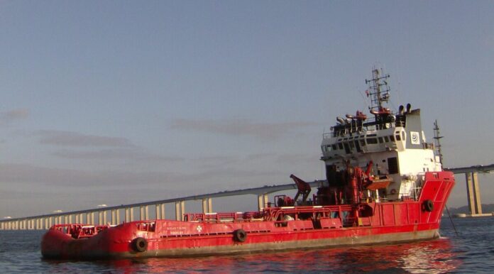 Anchor_handling_ocean_viking_by_volfegan-d3kowva