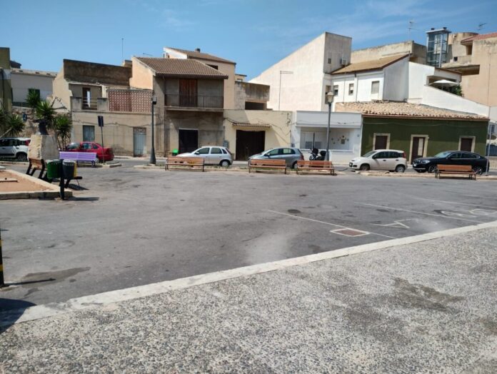 Piazza Cervi, Scoglitti