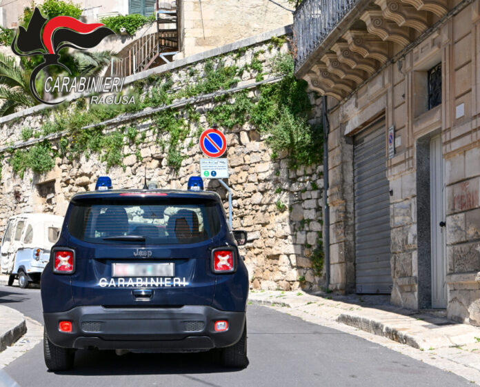 Controlli serrati dei Carabinieri nel centro storico di Ragusa
