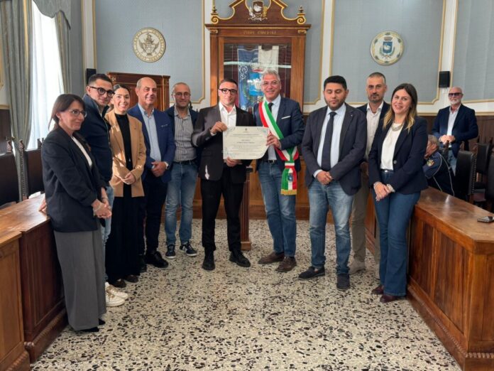 Encomio Simone Di Stefano