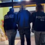 arresto Stracquadaini, ingresso Questura