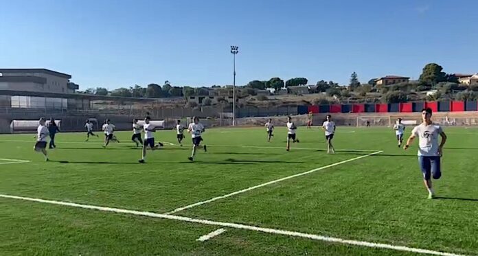 primi allenamenti stadio Scollo, nuovo manto