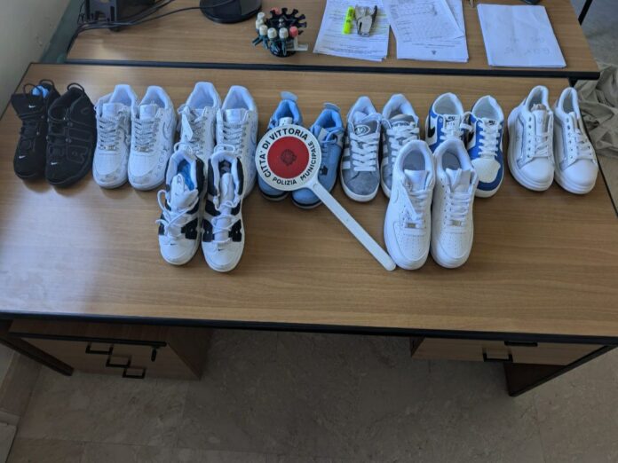 merce contraffata, Polizia Locale Vittoria