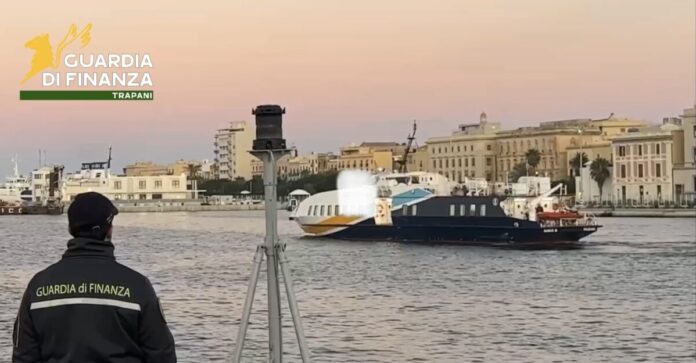 traghetto isole minori, GdF