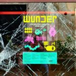 vetrina porta danneggiata, Wunder