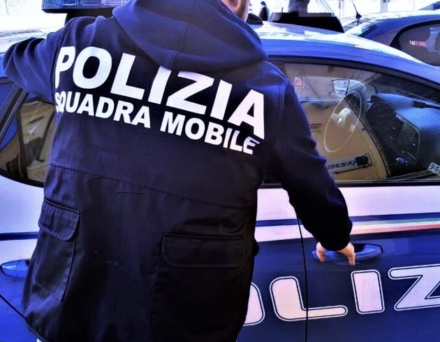 Squadra Mobile, Polizia