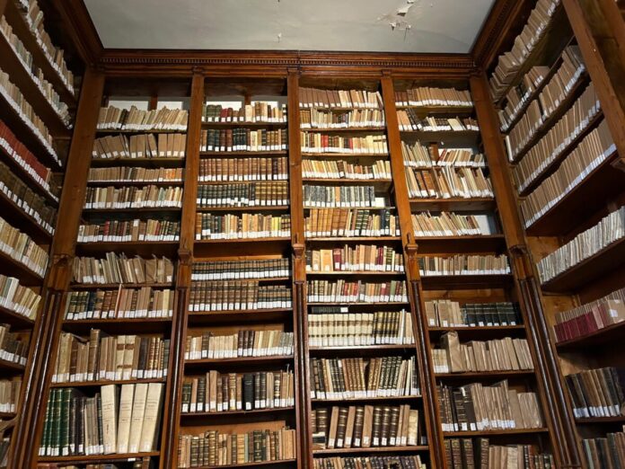 libri biblioteca