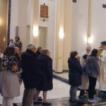 L’unzione dei fedeli al santuario