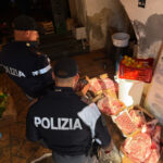 CONTROLLI DELLA TASK FORCE COORDINATA DALLA POLIZIA DI STATO IN ALCUNE MACELLERIE DELLA ZONA DI PIAZZA CARLO ALBERTO RISCONTRATE GRAVI CARENZE