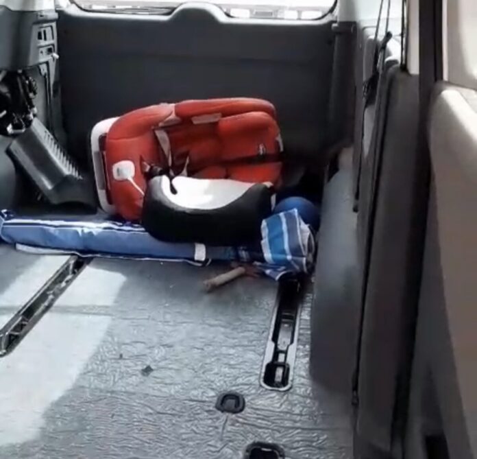 interno pulmino danneggiato