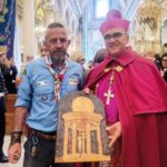 Licitra dona opera al Vescovo