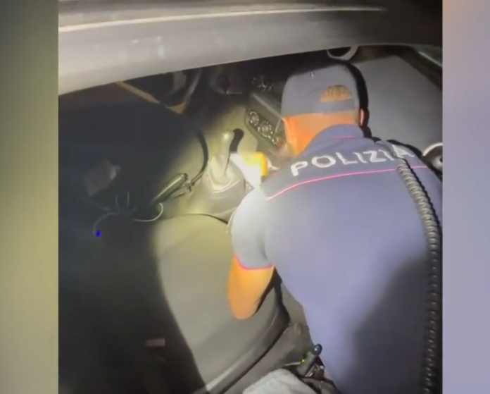 Droga in auto, Polizia Catania