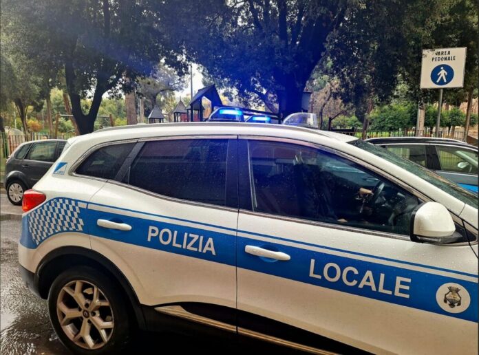 pattuglia polizia locale comiso