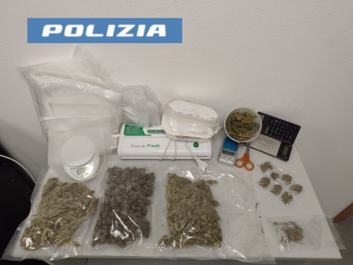 EVADE DAI DOMICILIARI PER PORTARE A SPASSO IL CANE PREGIUDICATO 52ENNE INDIVIDUATO E ARRESTATO DALLA POLIZIA DI STATO