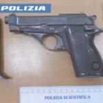 SOSPETTATO DI AVER COMMESSO UN FURTO VIENE TROVATO A CASA CON UNA PISTOLA CLANDESTINA E MUNIZIONI. ARRESTATO DALLA POLIZIA DI STATO