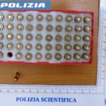 SOSPETTATO DI AVER COMMESSO UN FURTO VIENE TROVATO A CASA CON UNA PISTOLA CLANDESTINA E MUNIZIONI. ARRESTATO DALLA POLIZIA DI STATO 2