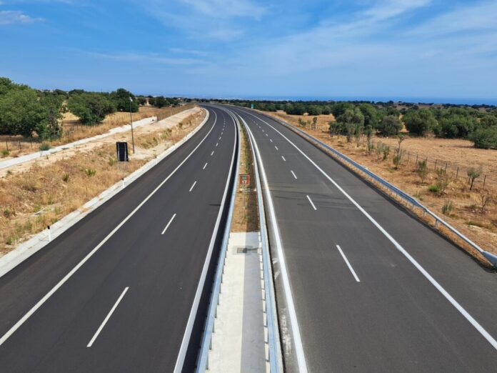 Un tratto autostradale della Modica-Ispica