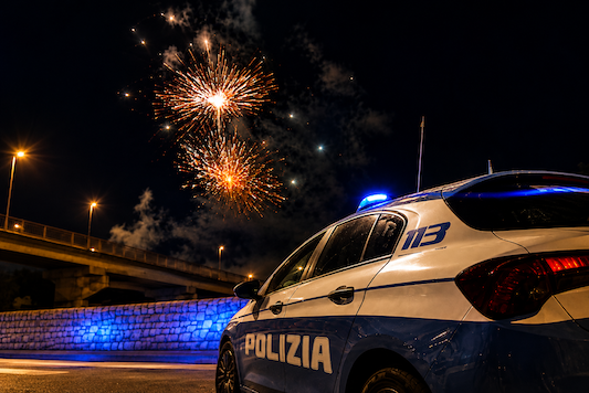 polizia, fuochi d'artigicio
